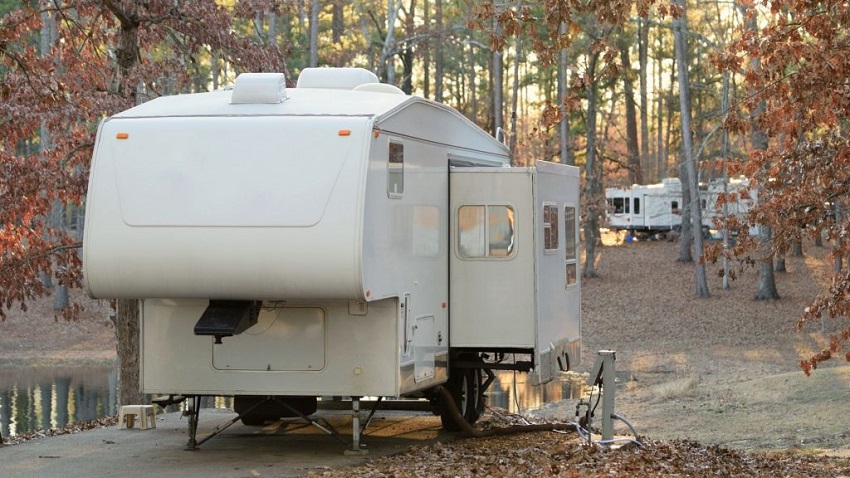 Fifth-wheel trailers.jpg