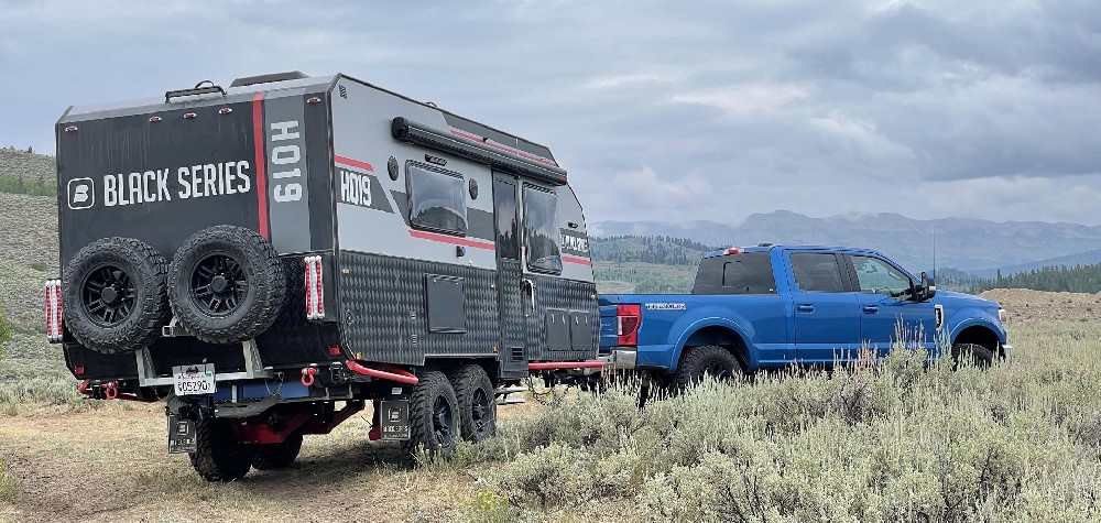 Does A Travel Trailer Need to Be Registered and Have a License Plate.jpeg