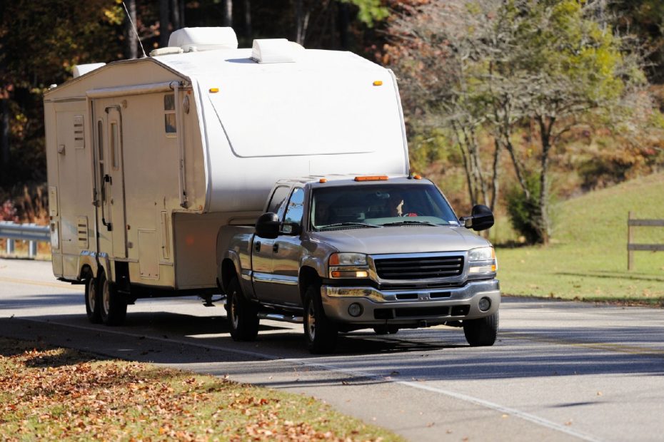 TOWING A TRAVEL TRAILER - 40 TIPS FOR FIRST-TIMERS